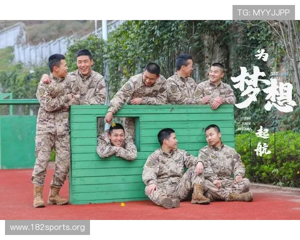 退役仪式上热血沸腾老兵高喊口号全场沸腾致敬青春与荣光